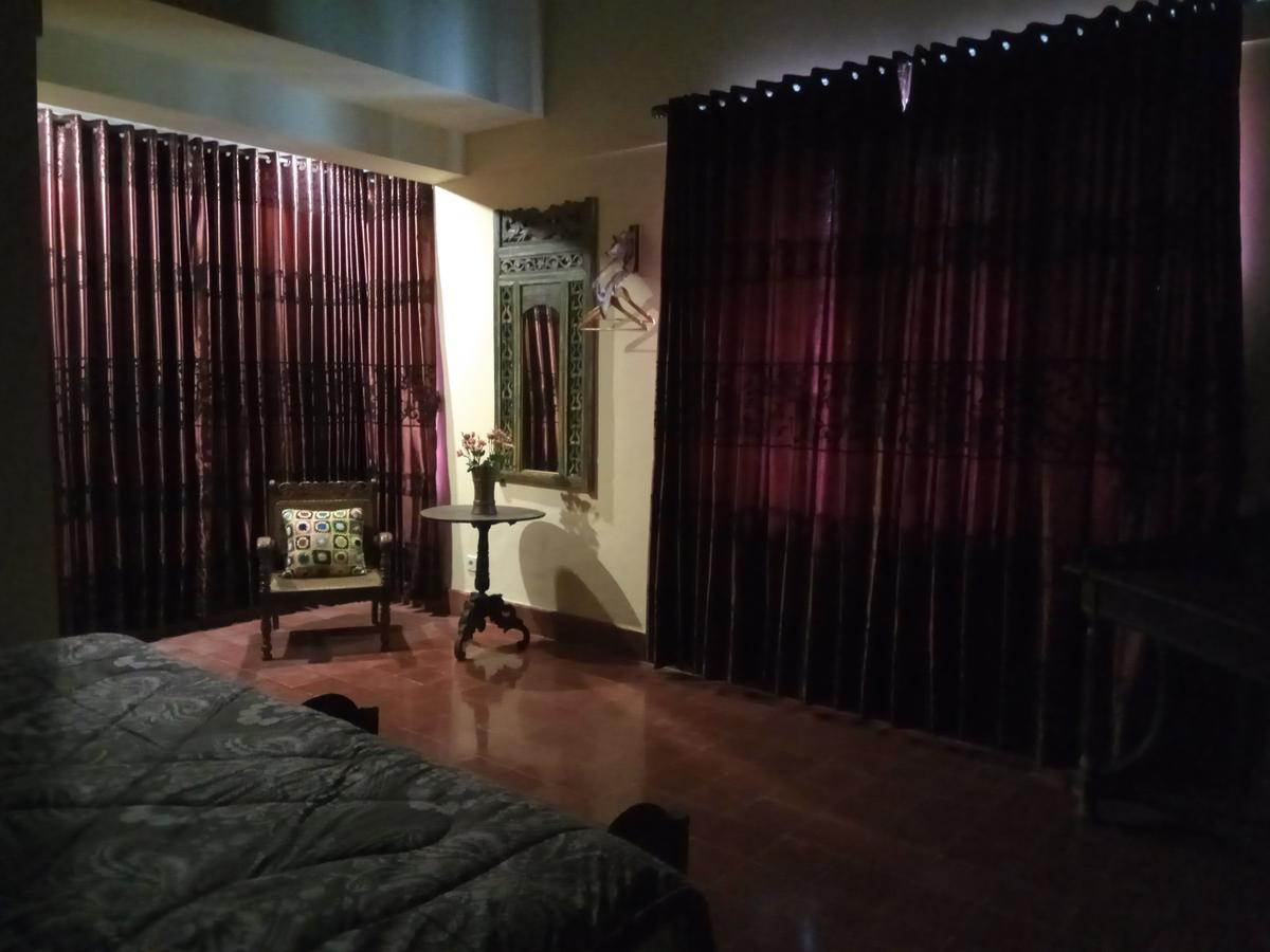 Doeloerkoe Homestay Surakarta  Luaran gambar