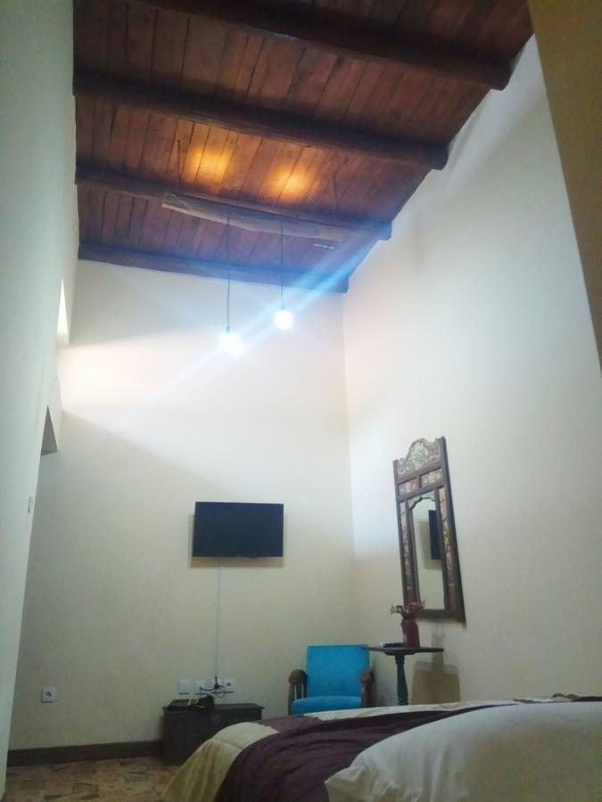 Doeloerkoe Homestay Surakarta  Luaran gambar