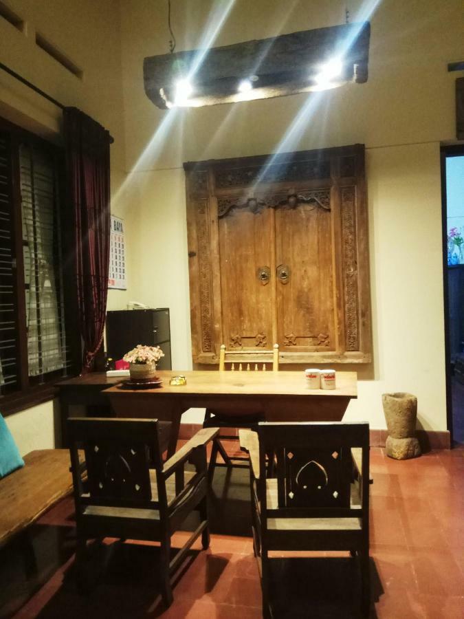Doeloerkoe Homestay Surakarta  Luaran gambar