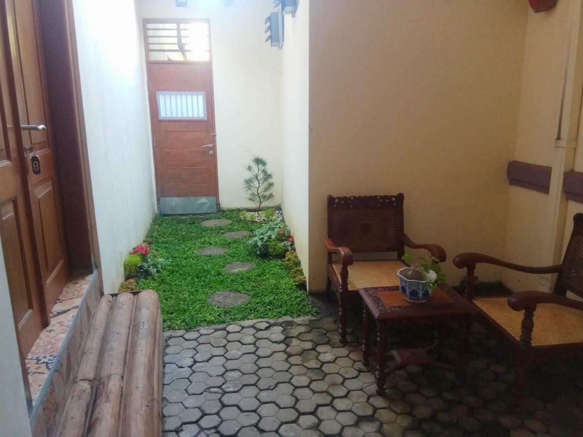 Doeloerkoe Homestay Surakarta  Luaran gambar