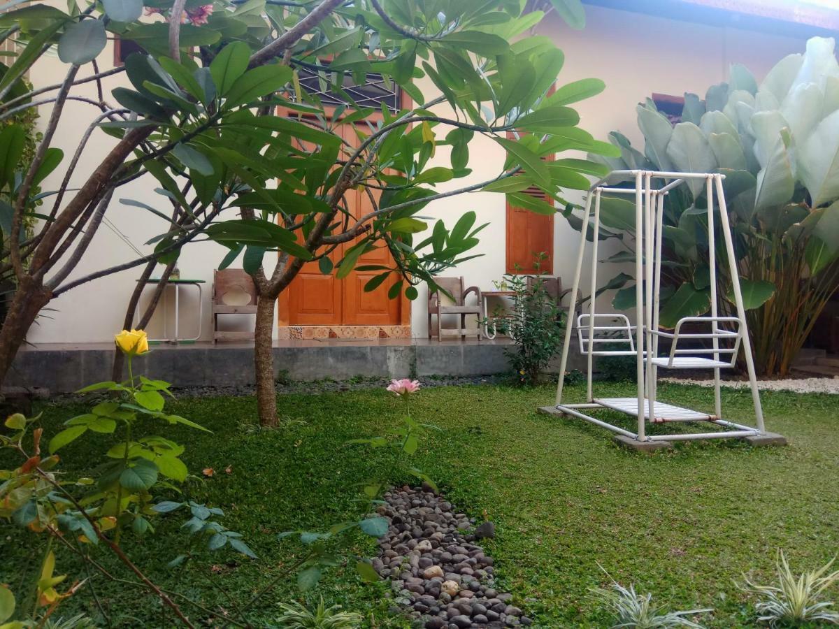 Doeloerkoe Homestay Surakarta  Luaran gambar